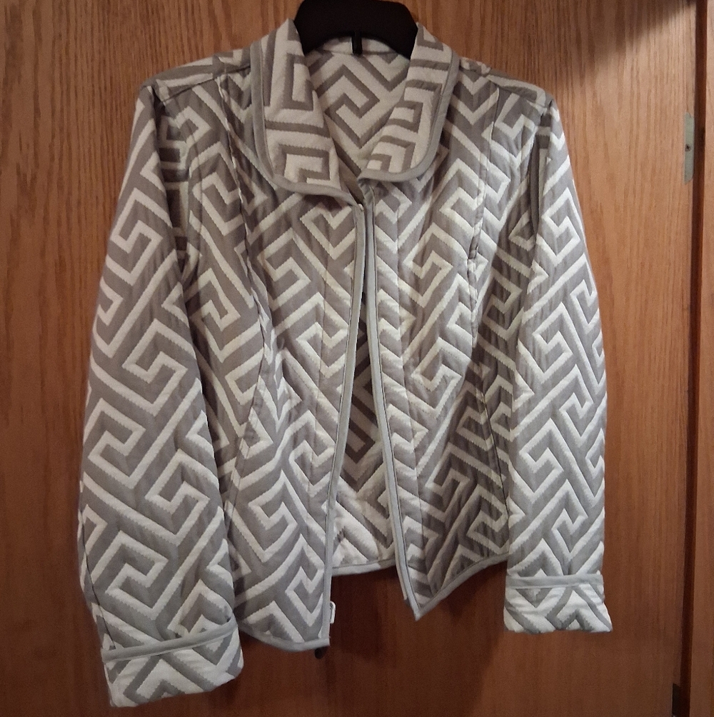 womens Trimdin Zippered blazer jacket, quilted geometric zigzag design, Collared